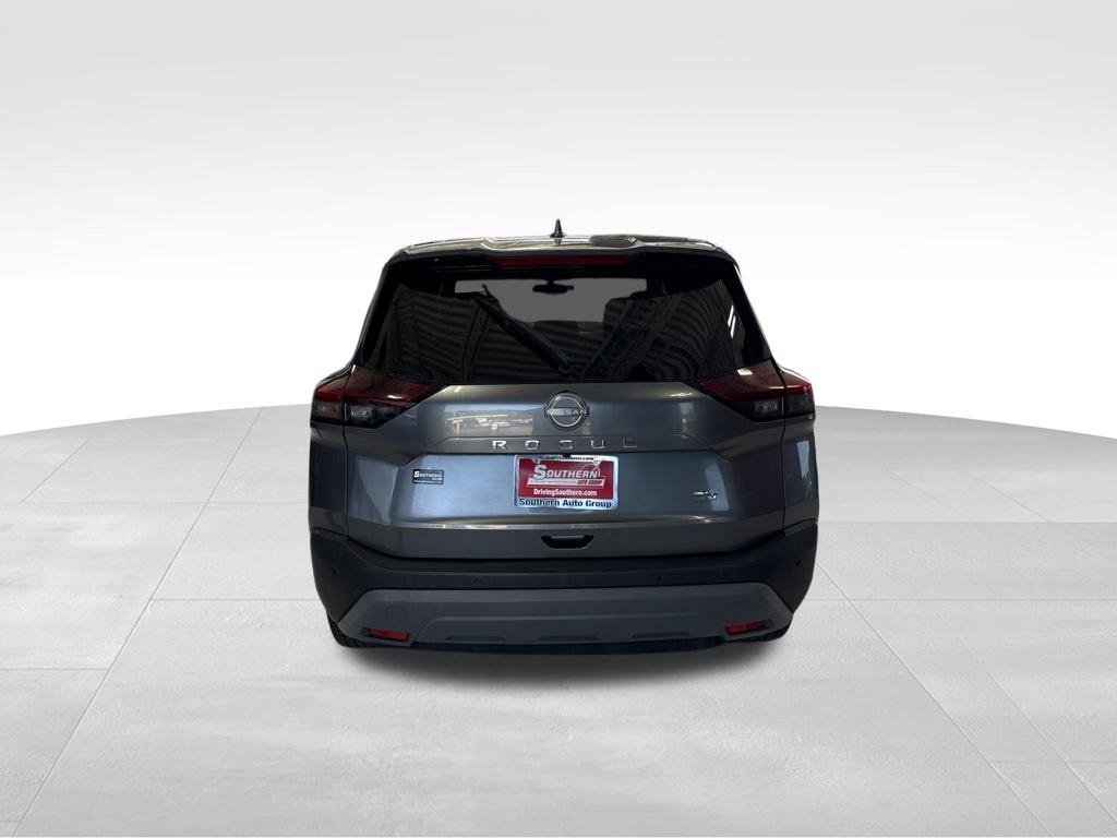 Used 2023 Gray Nissan SV image 7