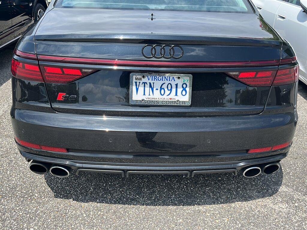 Used 2022 Mythos Black Metallic Audi  image 18