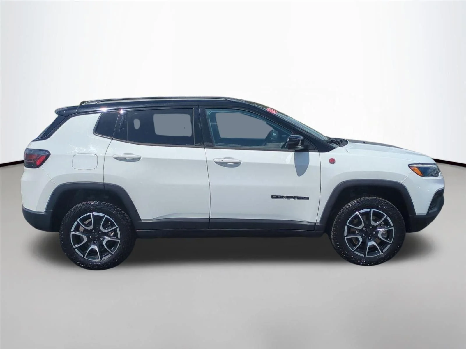 Used 2024 Bright White Clearcoat Jeep Trailhawk image 18