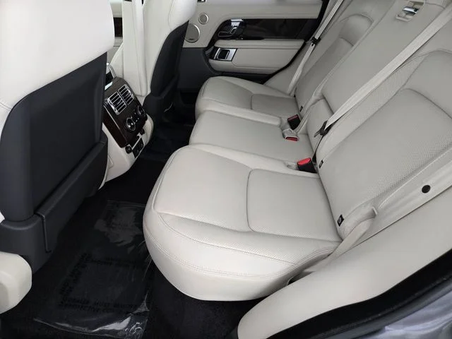 Used 2022 Eiger Grey Metallic Land Rover Westminster image 5