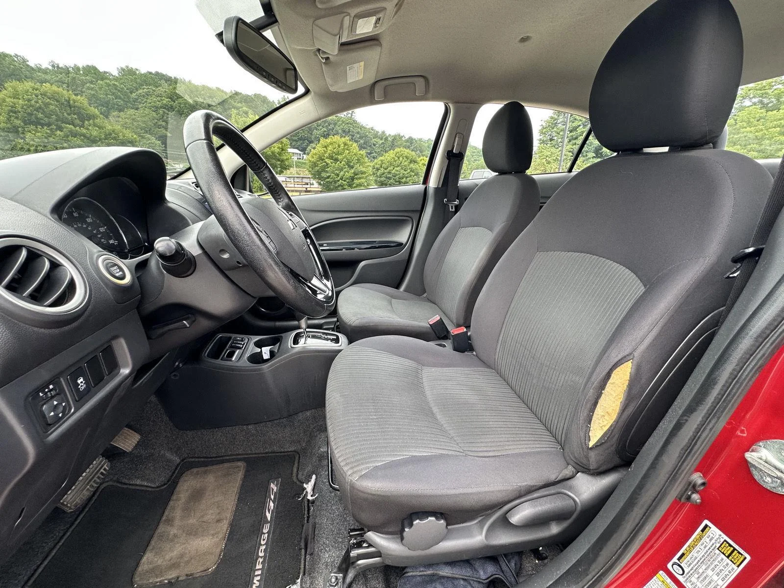 Used 2018 Infrared Mitsubishi SE image 9