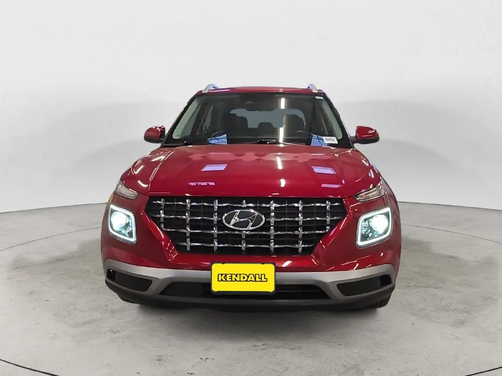 Used 2025 Red Hyundai Limited image 3