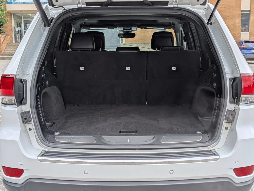 Used 2020 White Jeep Limited image 6