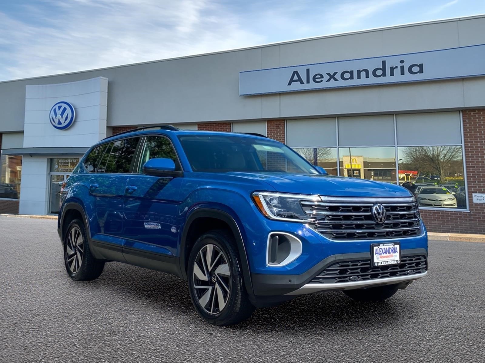 2026 Volkswagen Atlas SE w/Tech