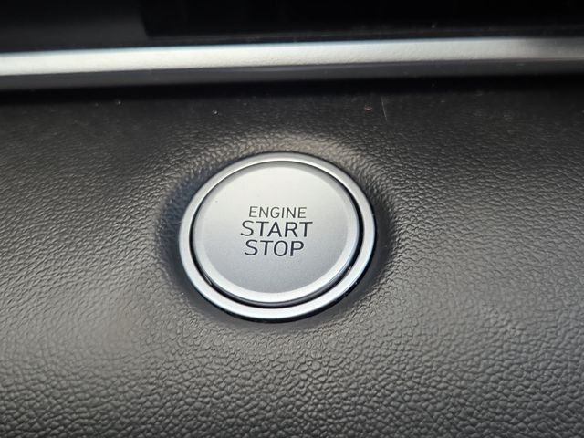 Used 2022 Black Hyundai SEL image 15