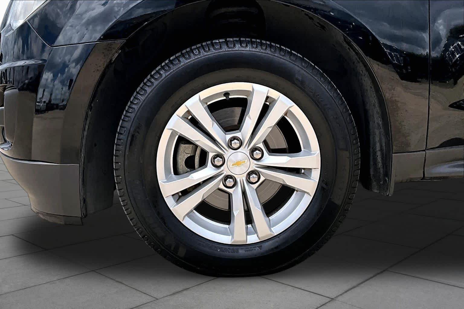 Used 2014 Black Chevrolet LS image 11
