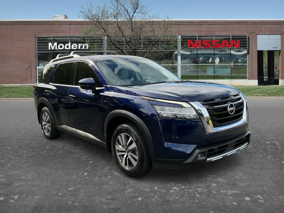 Certified Used 2022 Deep Ocean Blue Pearl Nissan SL image 5