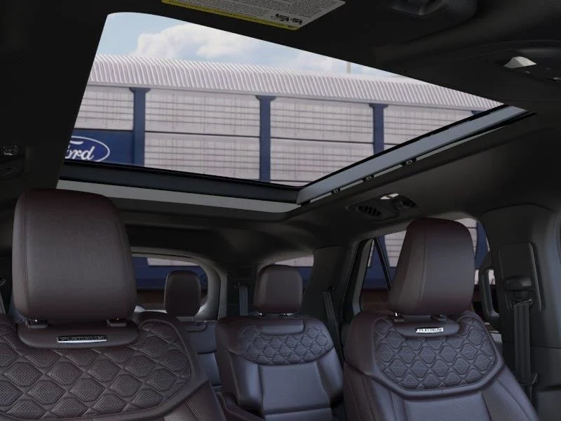 New 2026 Star White Metallic Tri-Coat Ford Platinum™ image 22