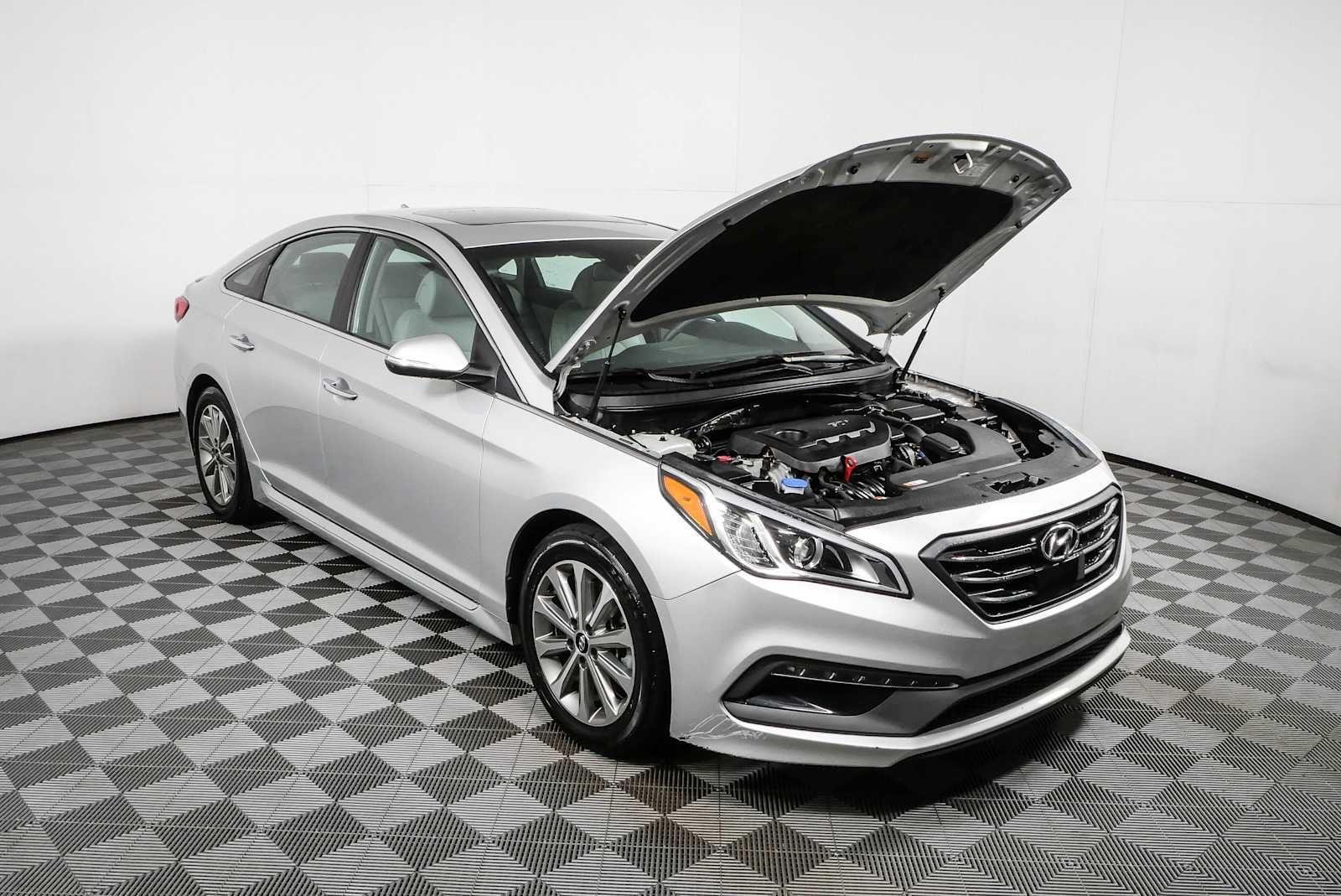 Used 2017 Symphony Silver Hyundai Limited image 34