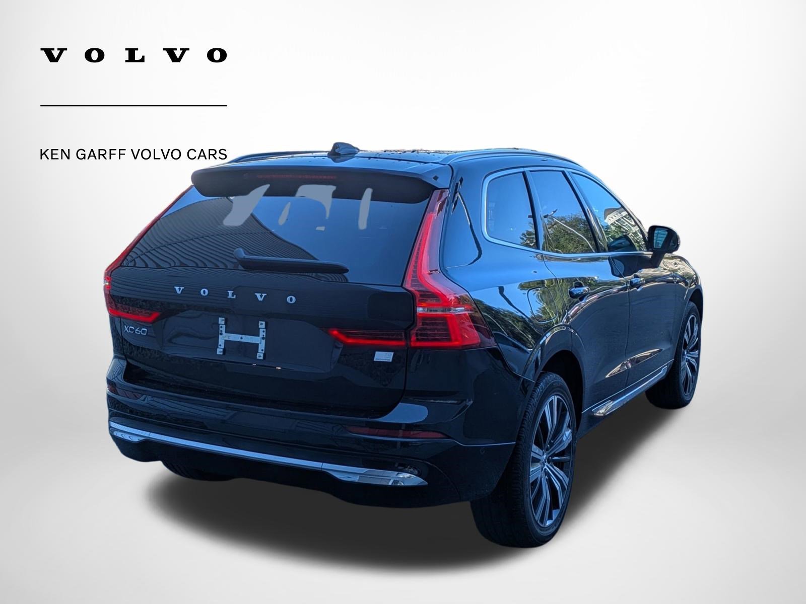 Certified Used 2023 Onyx Black Volvo Ultimate Bright Theme image 4