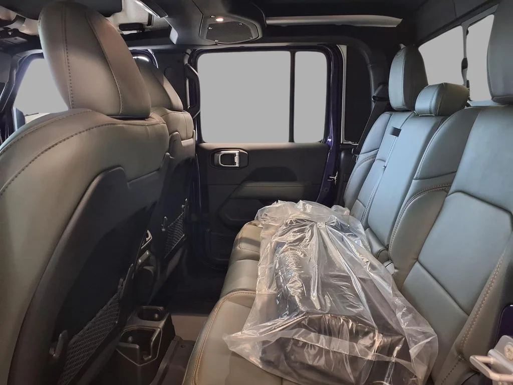 New 2026 Reign Exterior Paint Jeep Mojave X image 7