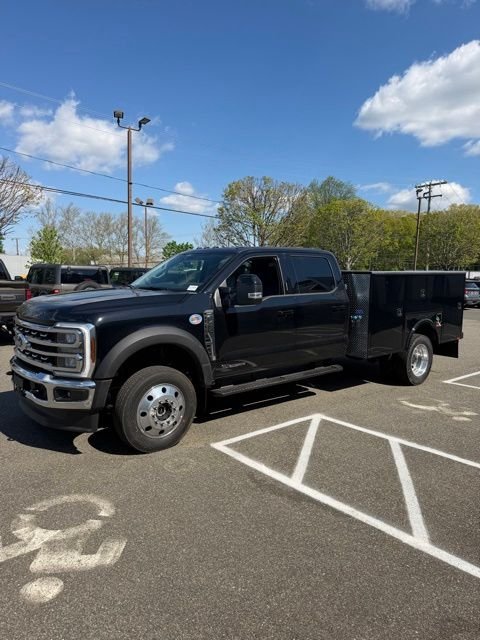 New 2026 Agate Black Metallic Ford F-450® LARIAT® image 1