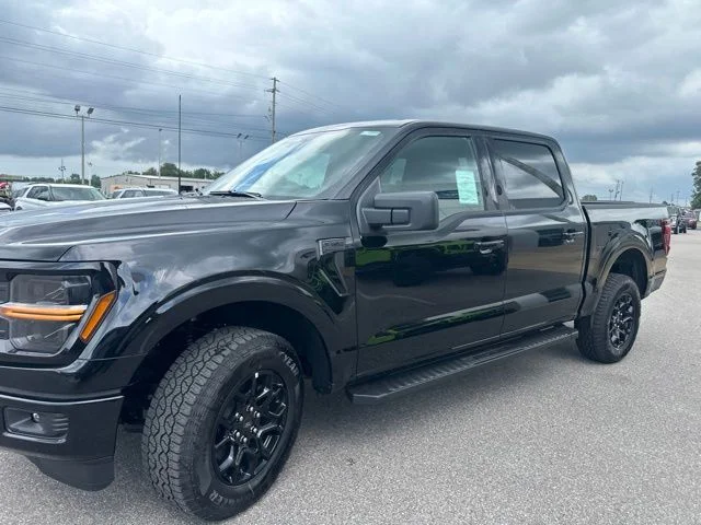 New 2026 Agate Black Metallic Ford XLT image 28