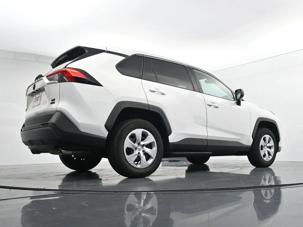 Used 2024 White Toyota LE image 33