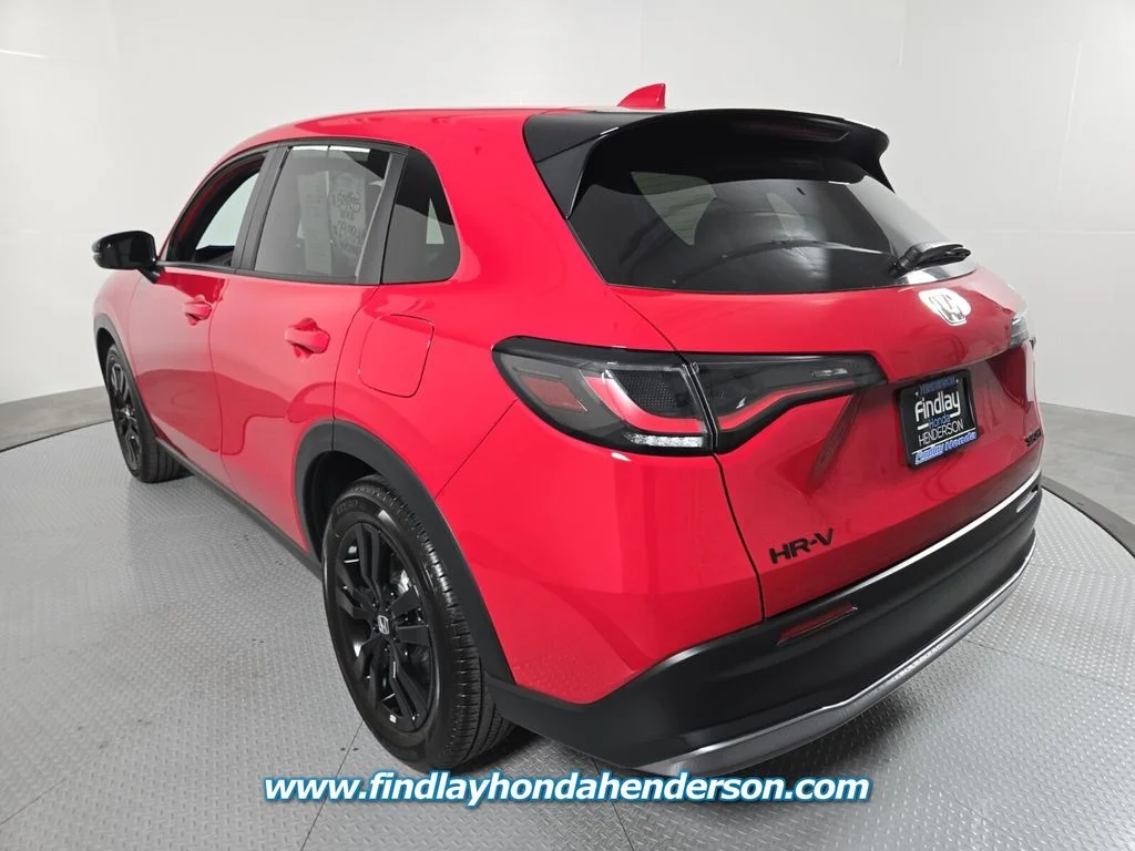 2027 Honda HR-V Sport - Photo 4
