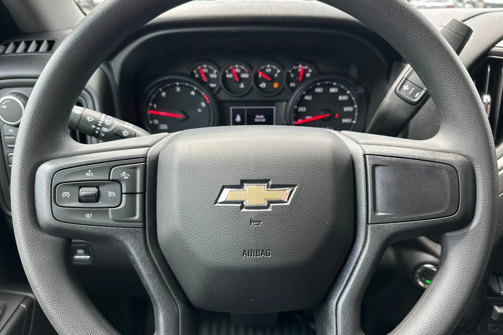 New 2026 Summit White Chevrolet WT image 21