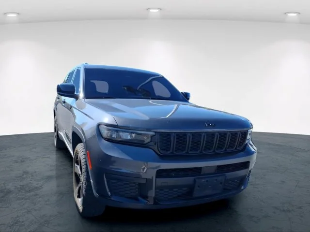 Used 2021 Gray Jeep Altitude image 10