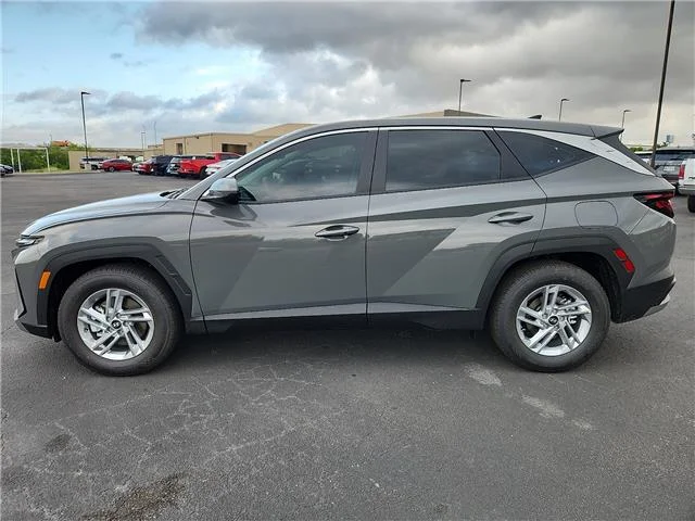 New 2026 Hampton Gray Hyundai SE image 2