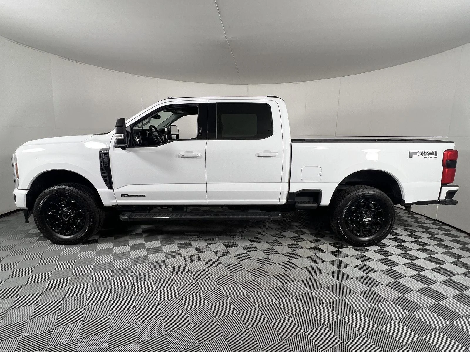 Used 2024 Oxford White Ford Lariat image 11