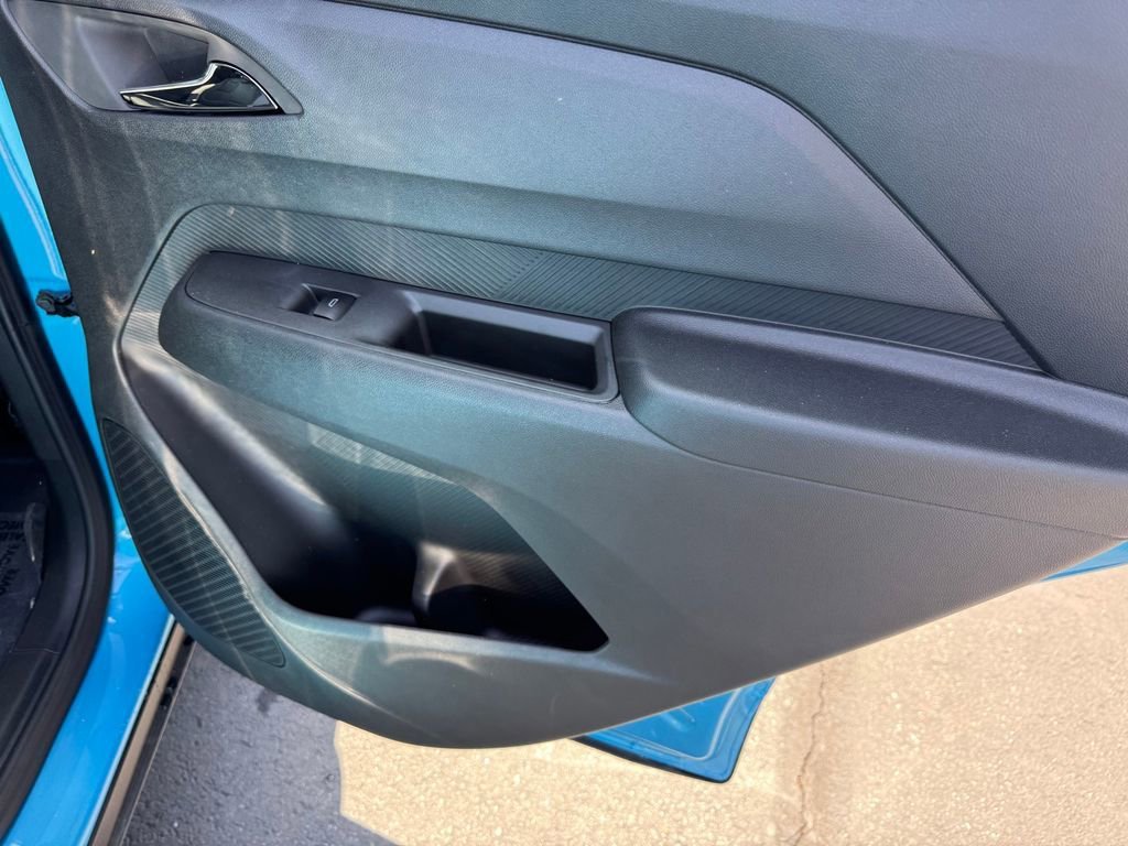 2027 Chevrolet Bolt RS - Photo 11