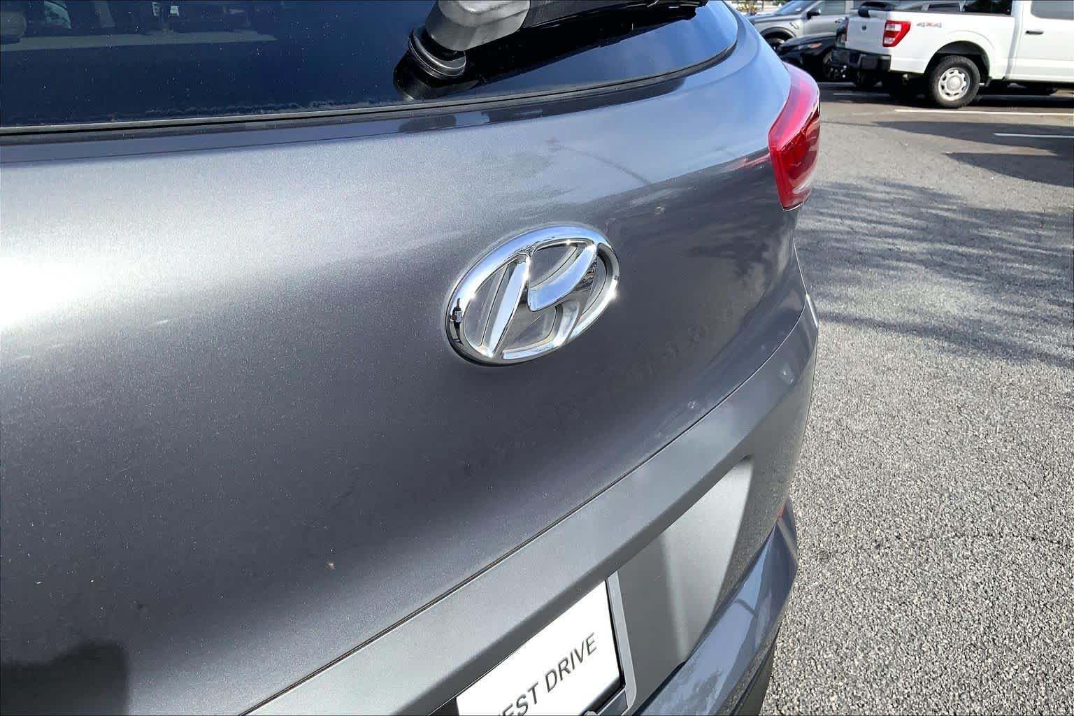 Used 2017 Coliseum Grey Hyundai SE image 30