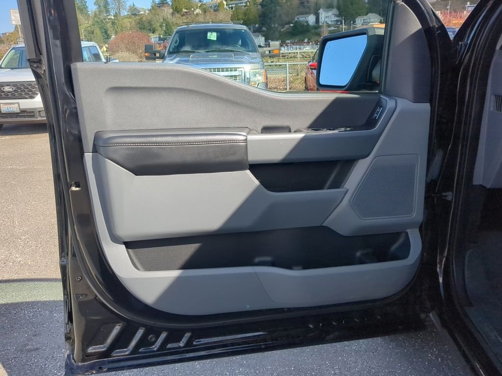 Used 2023 Black Ford XLT image 13