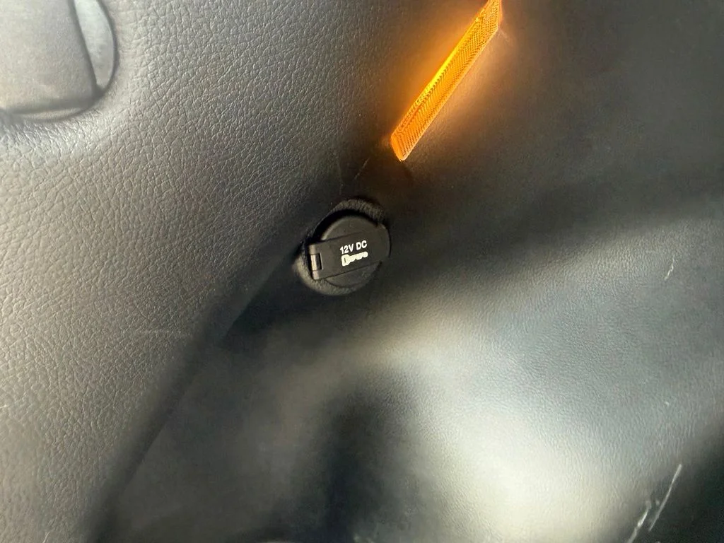 Used 2022 White Jeep Latitude image 40