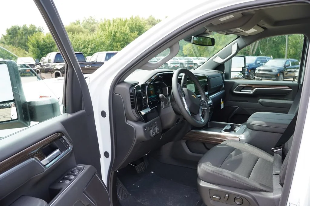 2026 Chevrolet Silverado 2500 HD LT - Photo 10