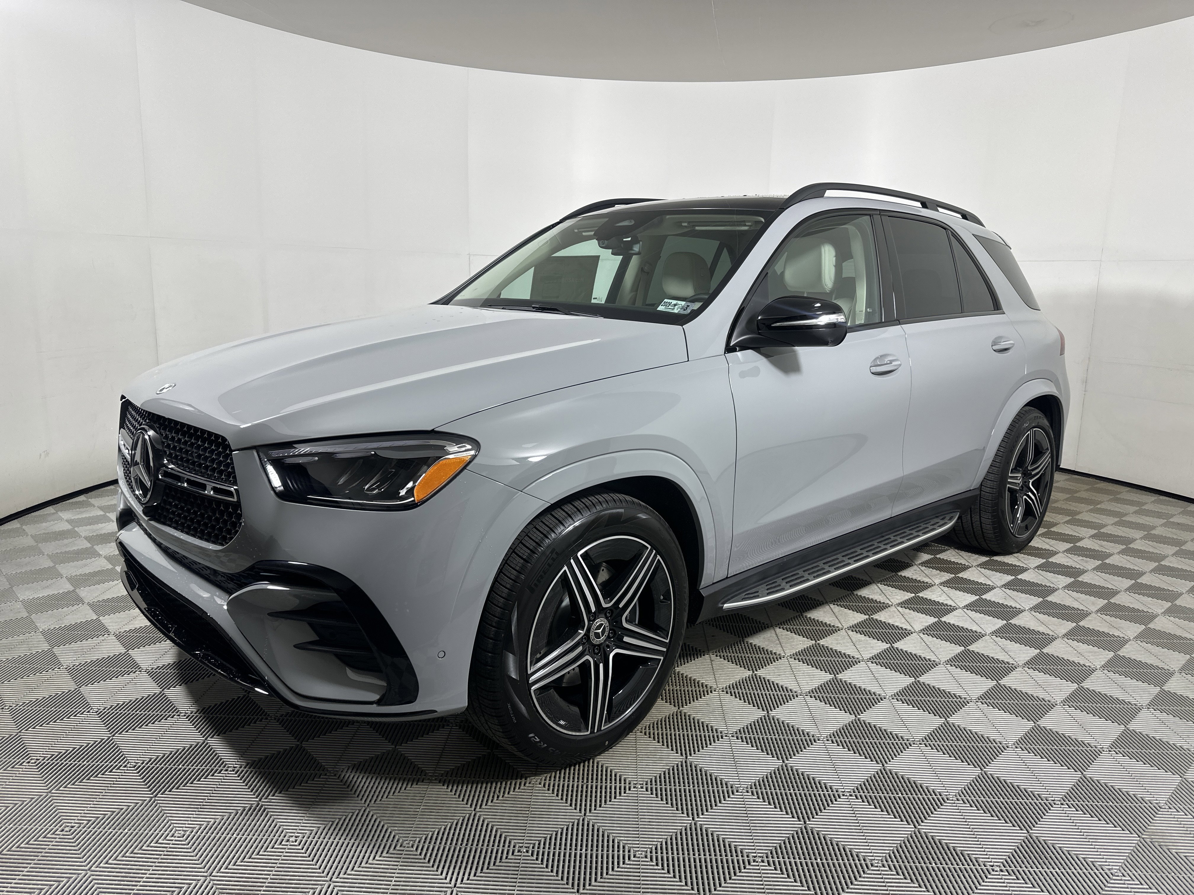New 2026 MANUFAKTUR Alpine Grey Mercedes-Benz GLE 450 image 30