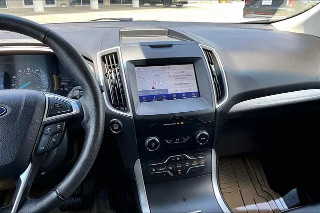 Used 2020 White Ford SEL image 9