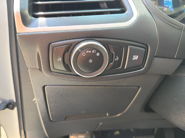 Used 2024 Silver Ford SEL image 21