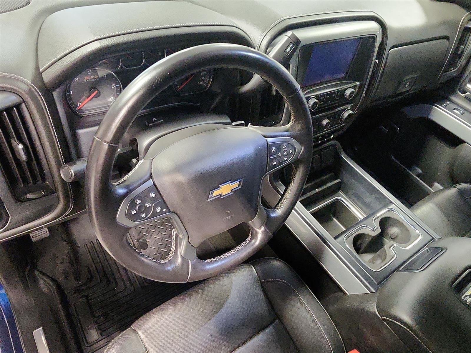 Used 2016 DEEP OCEAN BLUE METALLIC Chevrolet LTZ image 10