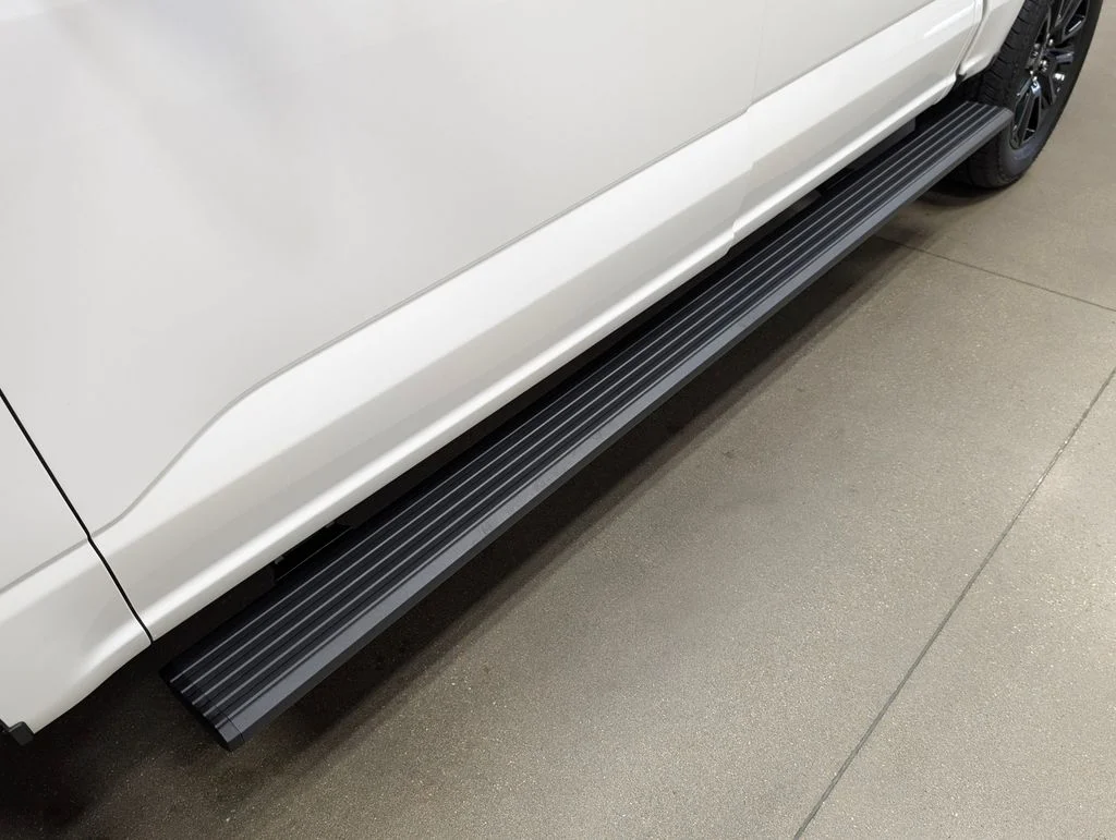 New 2026 Star White Metallic Tri-Coat Ford Platinum® image 24