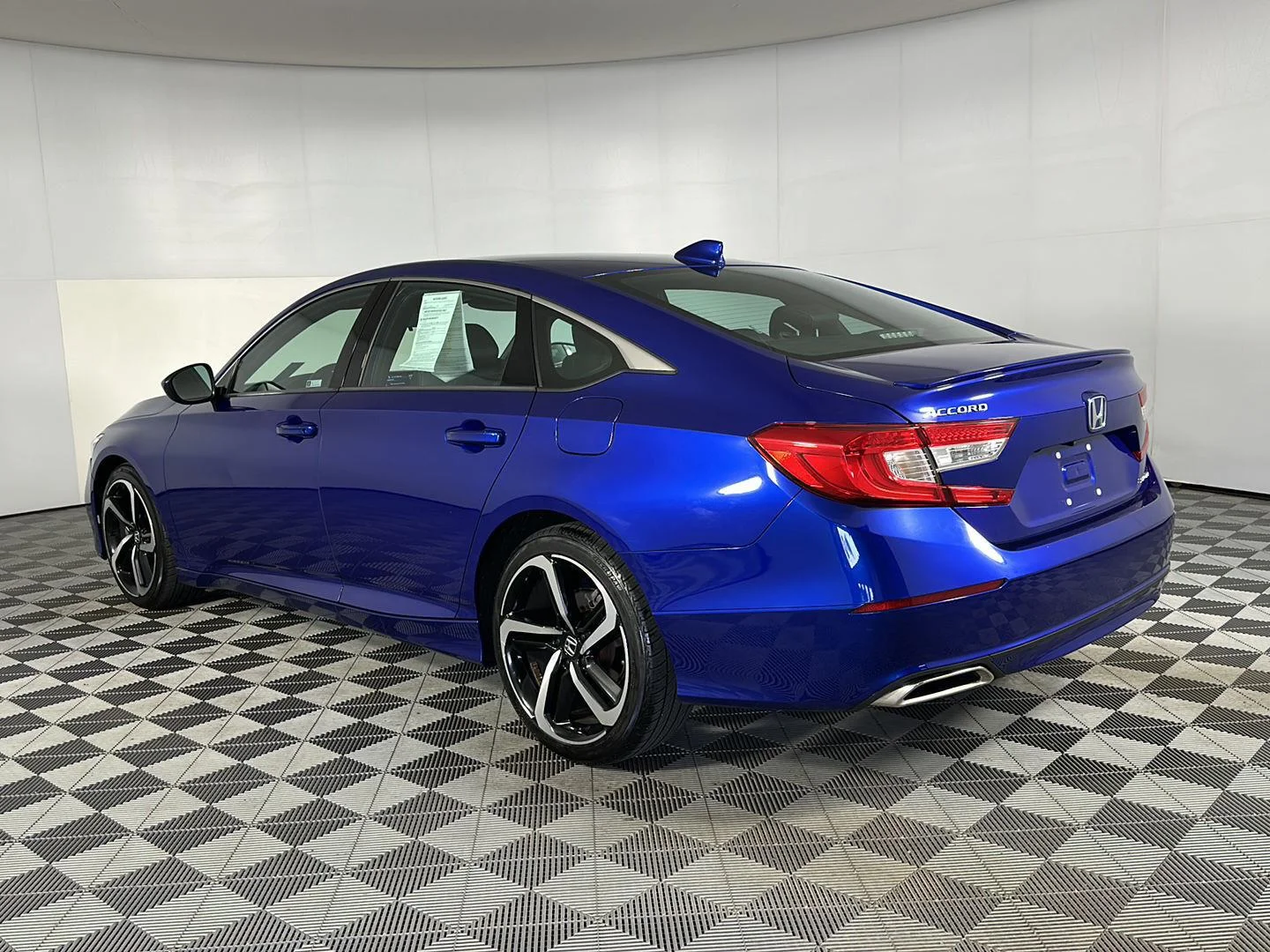 Used 2019 Still Night Pearl Honda Sport image 20