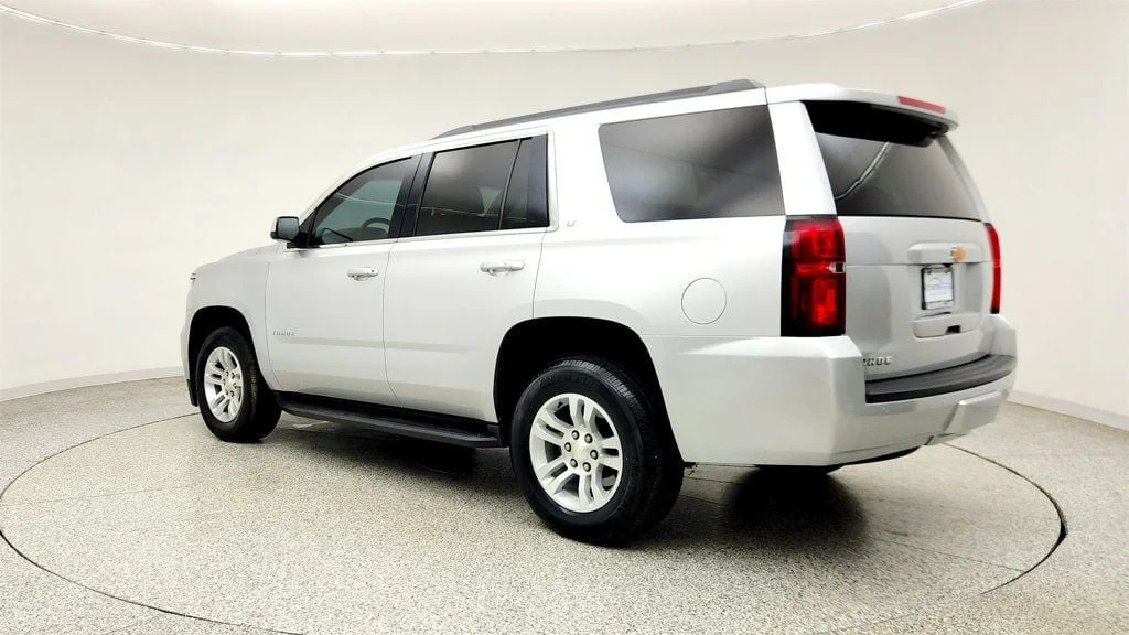 Used 2020 Silver Ice Metallic Chevrolet 4WD 4dr LT w/ Luxury Pkg & Sun/Entertainment Pkg image 7
