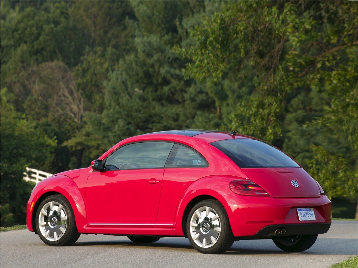 2013 Volkswagen Beetle 2.5L Auto's photo