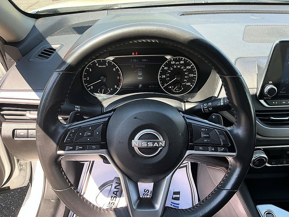 Used 2024 Glacier White Nissan 2.5 SR image 16