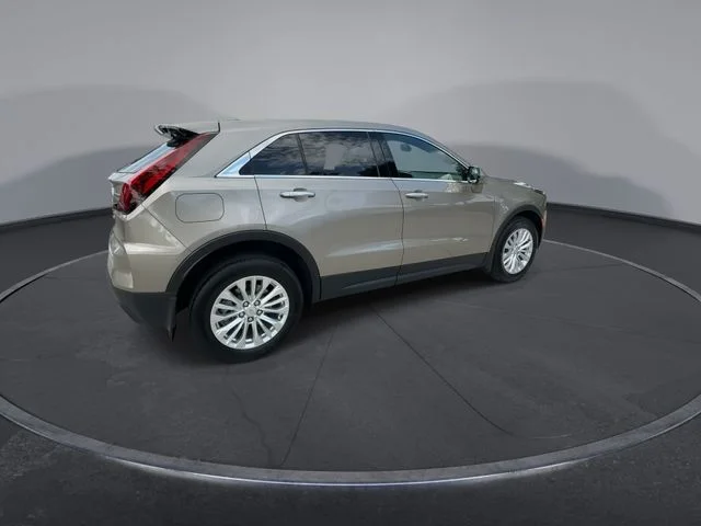 2024 Cadillac XT4 Luxury - Photo 8