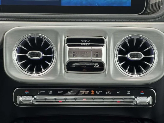 New 2027 MANUFAKTUR Night Black Magno Mercedes-Benz G 580 image 20