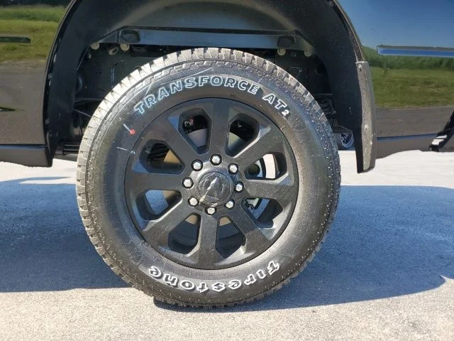 New 2026 Diamond Black Crystal Pearl-Coat Exterior Paint RAM Laramie image 9