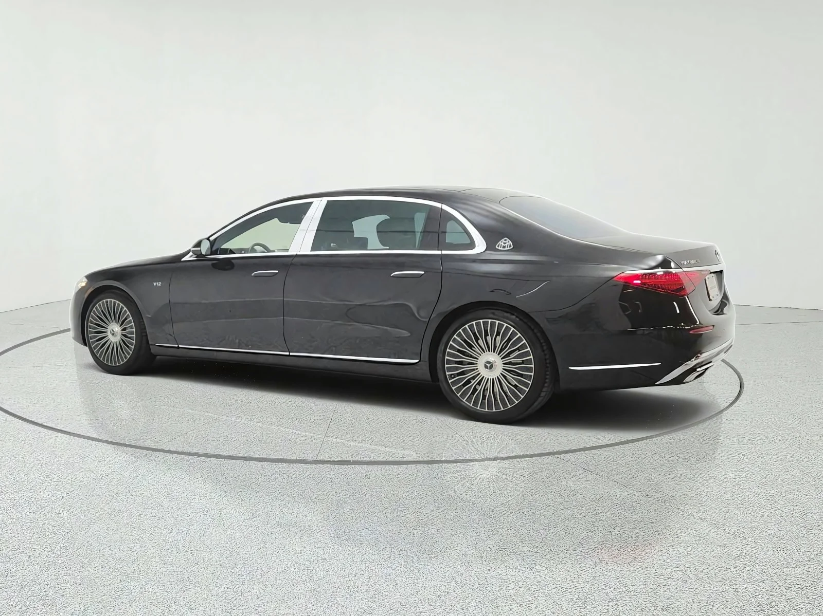 Certified Used 2023 Obsidian Black Mercedes-Benz Maybach S 680 4MATIC® Sedan image 7