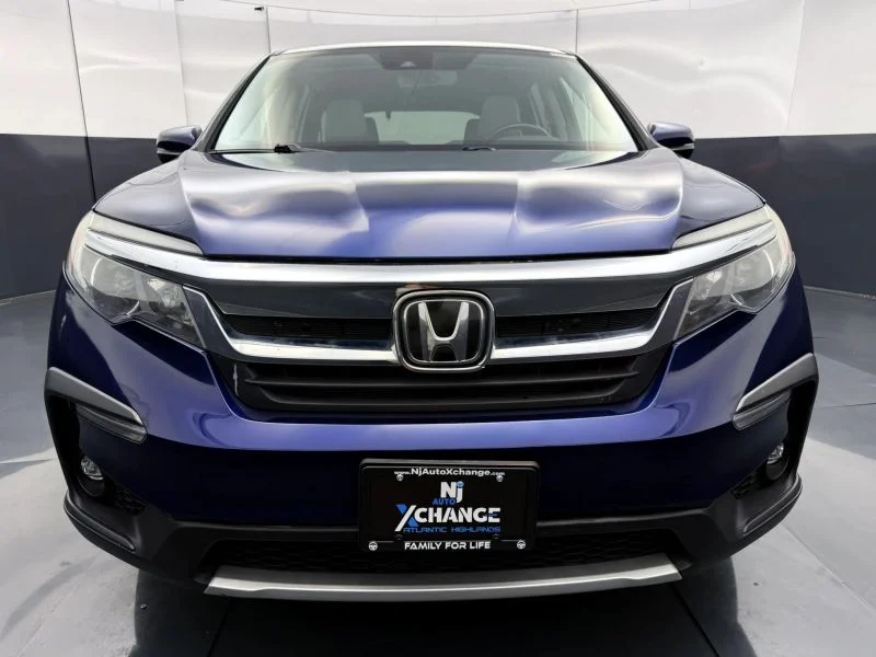 Used 2020  Honda EX-L Sport Utility 4D image 2
