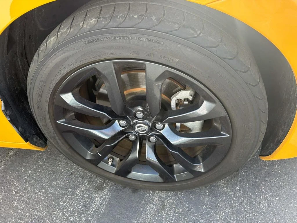 Used 2018 Chicane Yellow Nissan  image 4