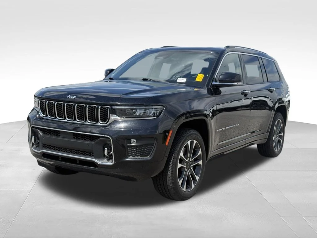 Used 2021 Black Jeep Overland image 1