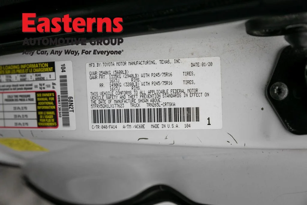Used 2020 White Toyota SR image 31
