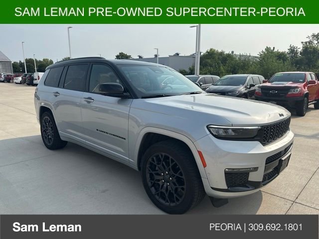 Used 2023 Silver Jeep Summit image 2
