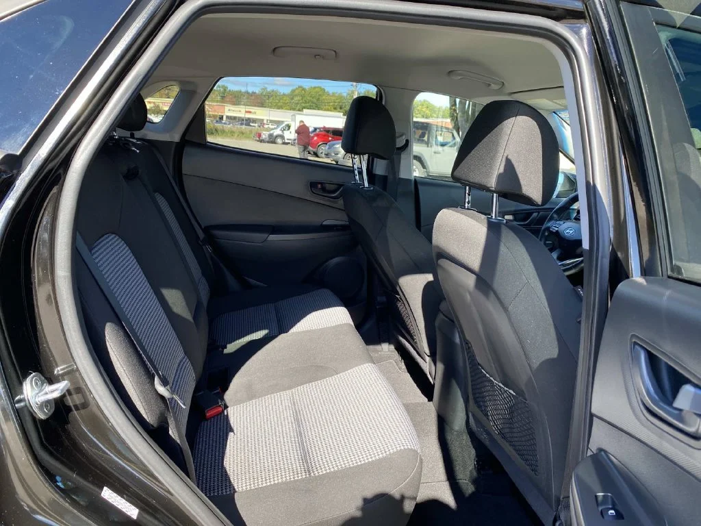 Used 2021 Black Hyundai SEL image 23