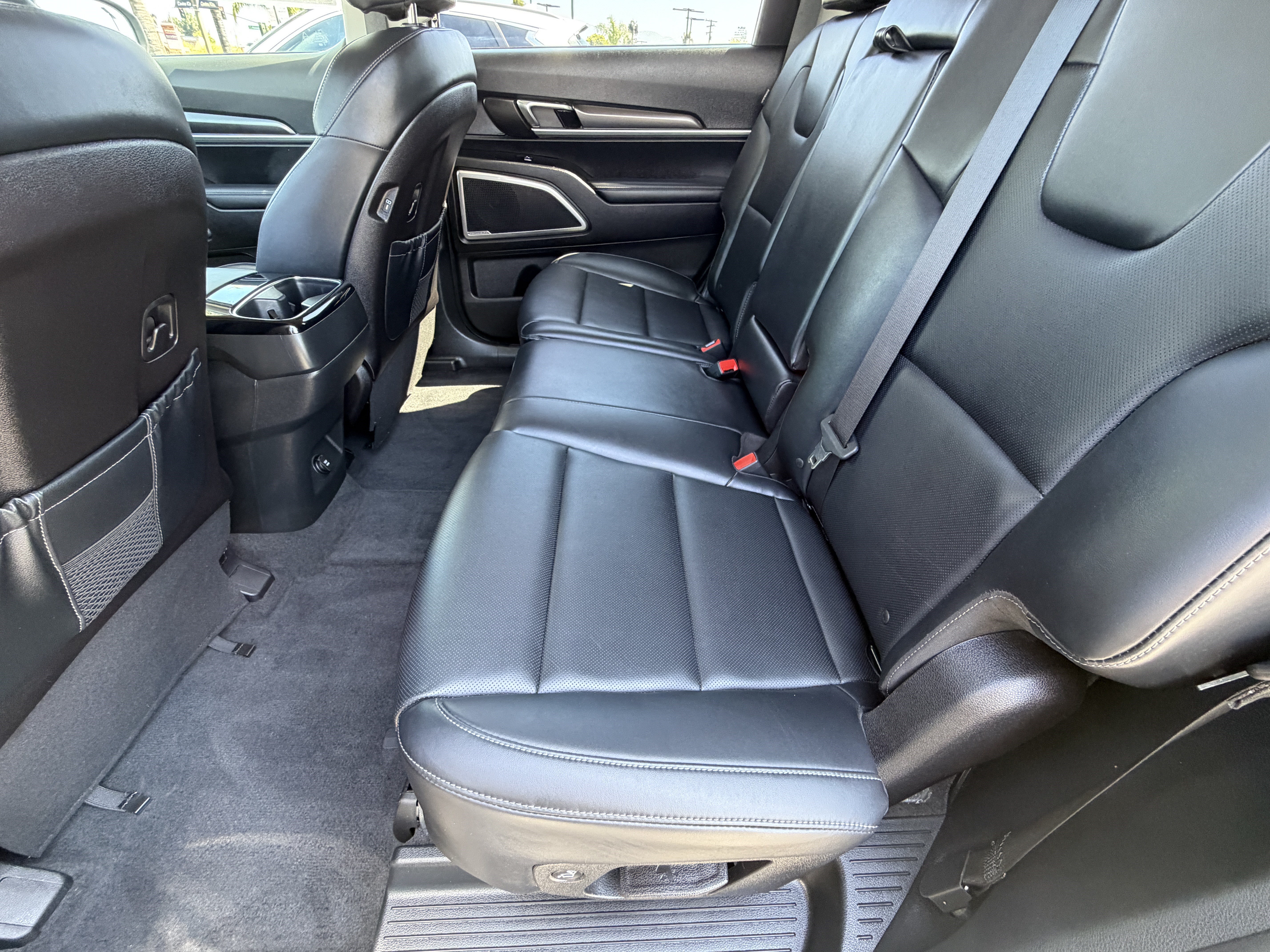 Certified Used 2024 Gravity Gray Kia LX image 26