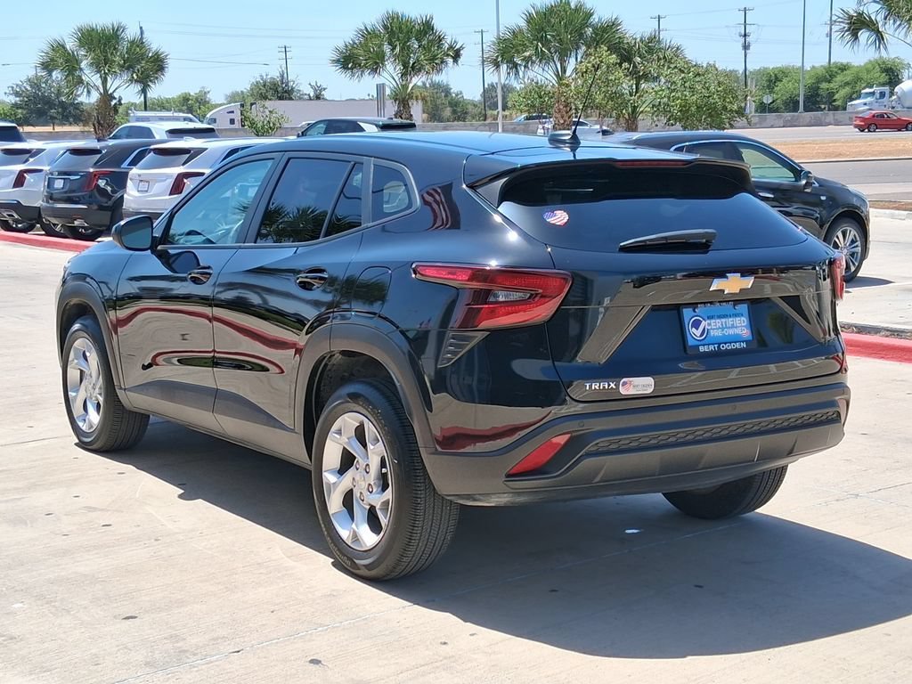 Used 2025 Mosaic Black Metallic Chevrolet LS image 4