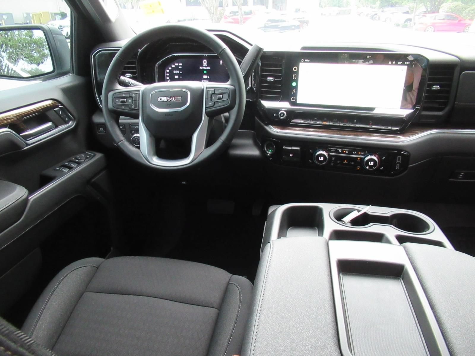Used 2024 Summit White GMC Elevation image 12
